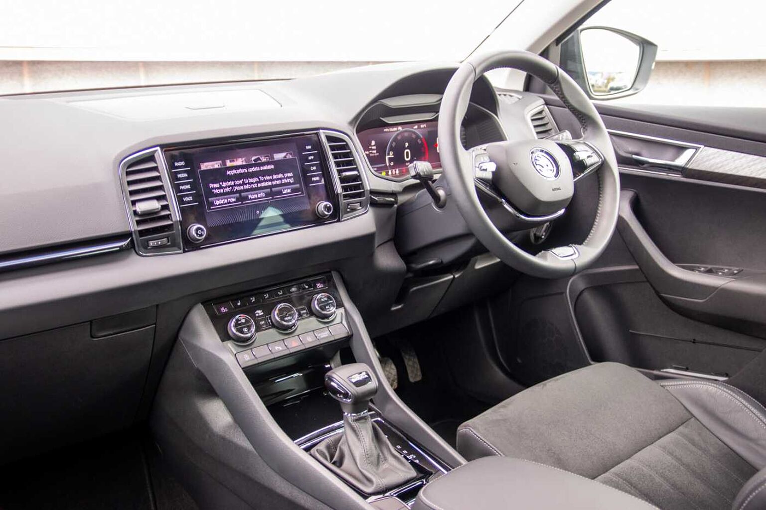 SKODA Karoq SUV 1.5 TSI (150ps) SE L ACT DSG