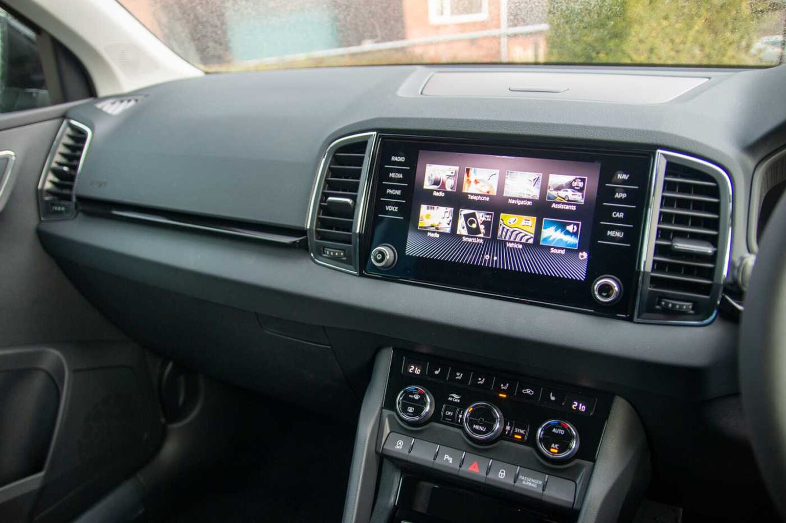 SKODA Karoq SUV 1.5 TSI (150ps) SE L ACT DSG