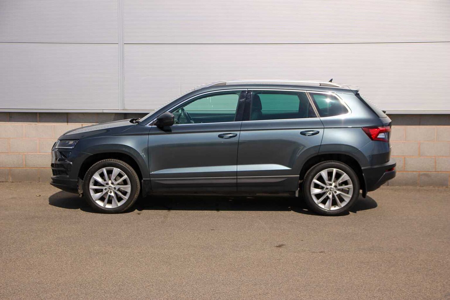 SKODA Karoq SUV 1.5 TSI (150ps) SE L