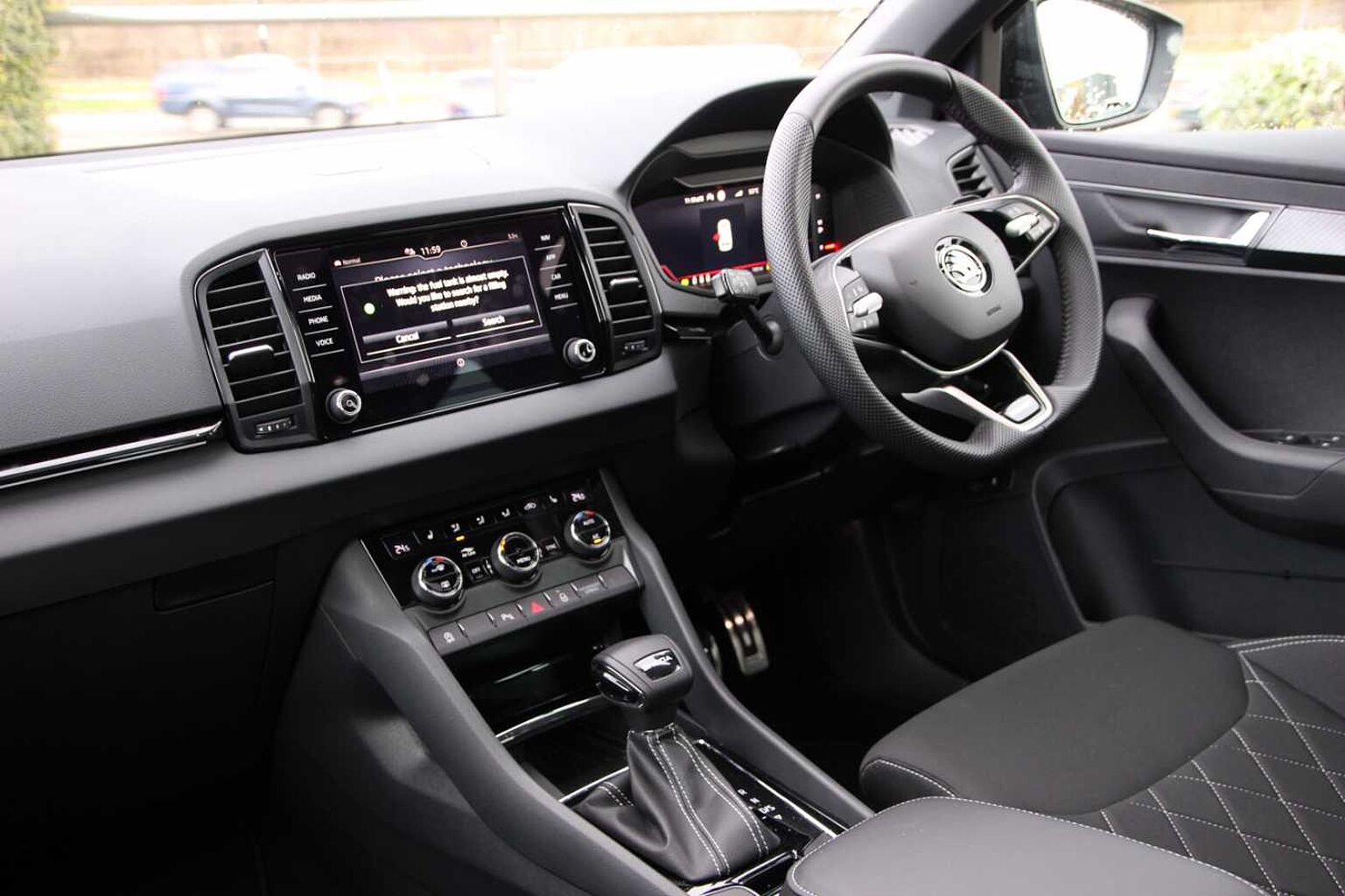 SKODA Karoq SUV 1.5 TSI (150ps) SportLine ACT DSG