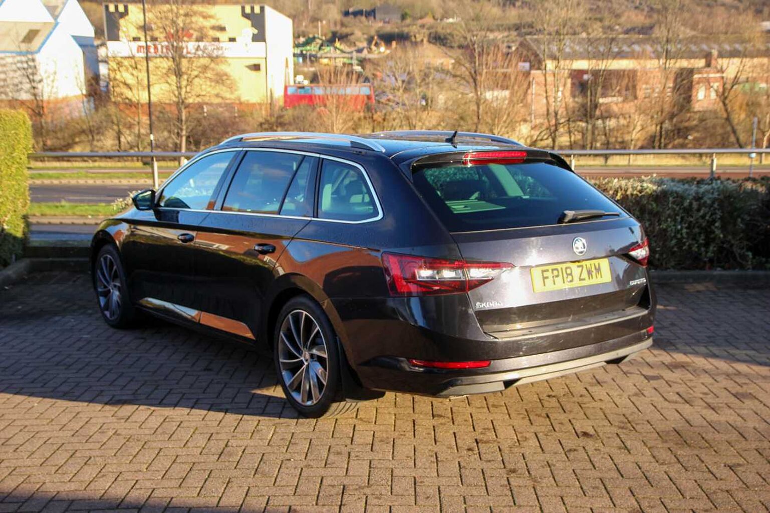 SKODA Superb 2.0 TDI (150ps) Laurin & Klement DSG