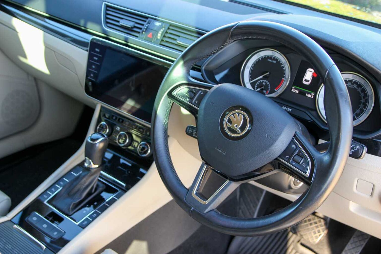 SKODA Superb 2.0 TDI (150ps) Laurin & Klement DSG