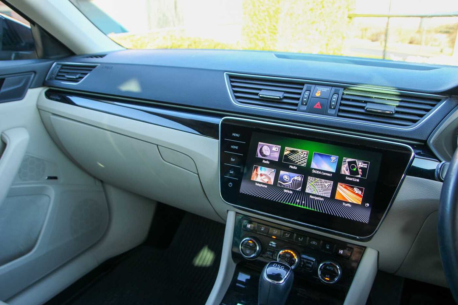 SKODA Superb 2.0 TDI (150ps) Laurin & Klement DSG