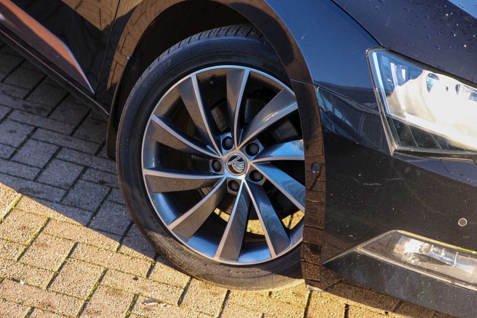 SKODA Superb 2.0 TDI (150ps) Laurin & Klement DSG