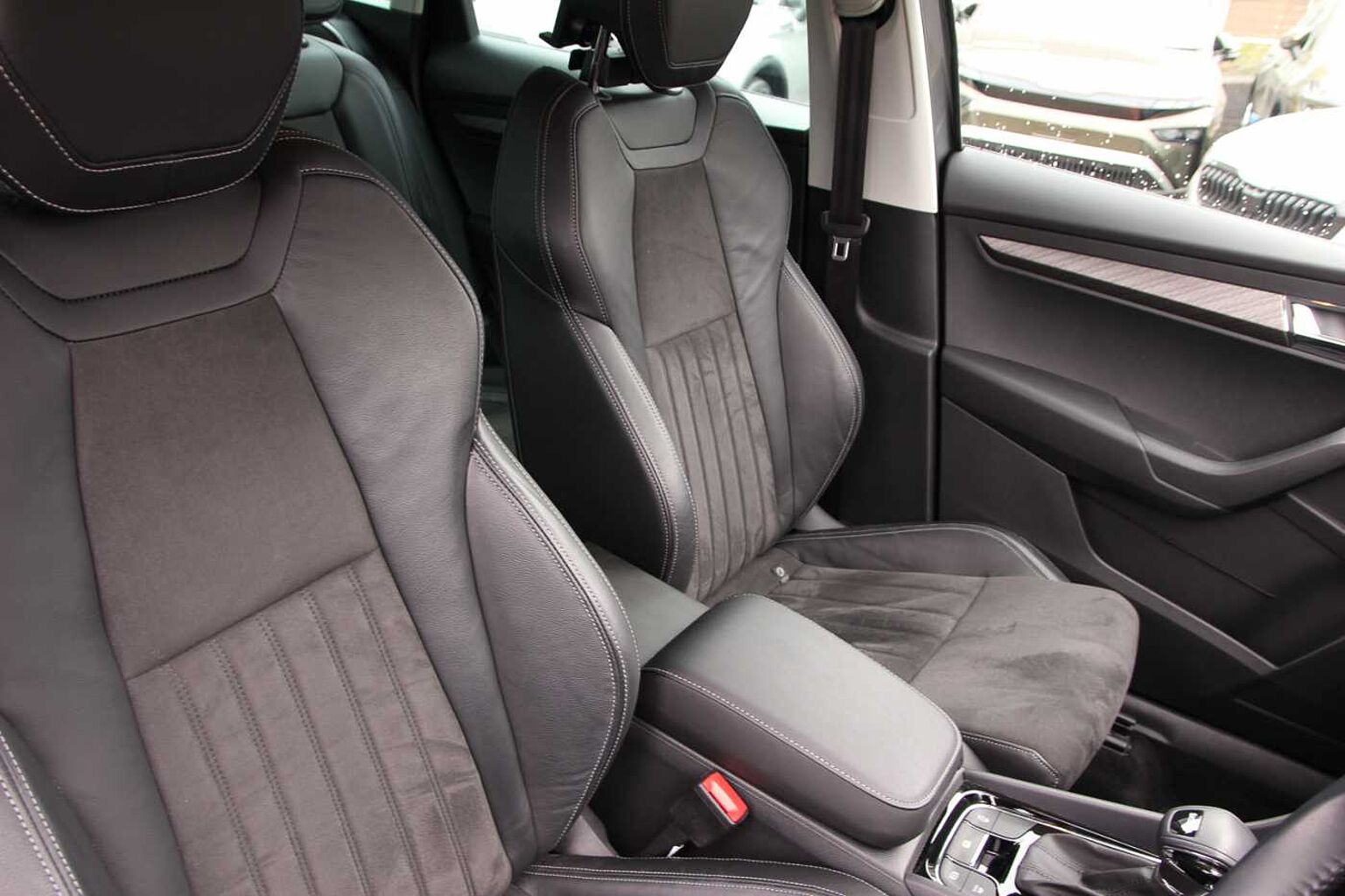 SKODA Karoq SUV 1.5 TSI (150ps) SE L ACT DSG